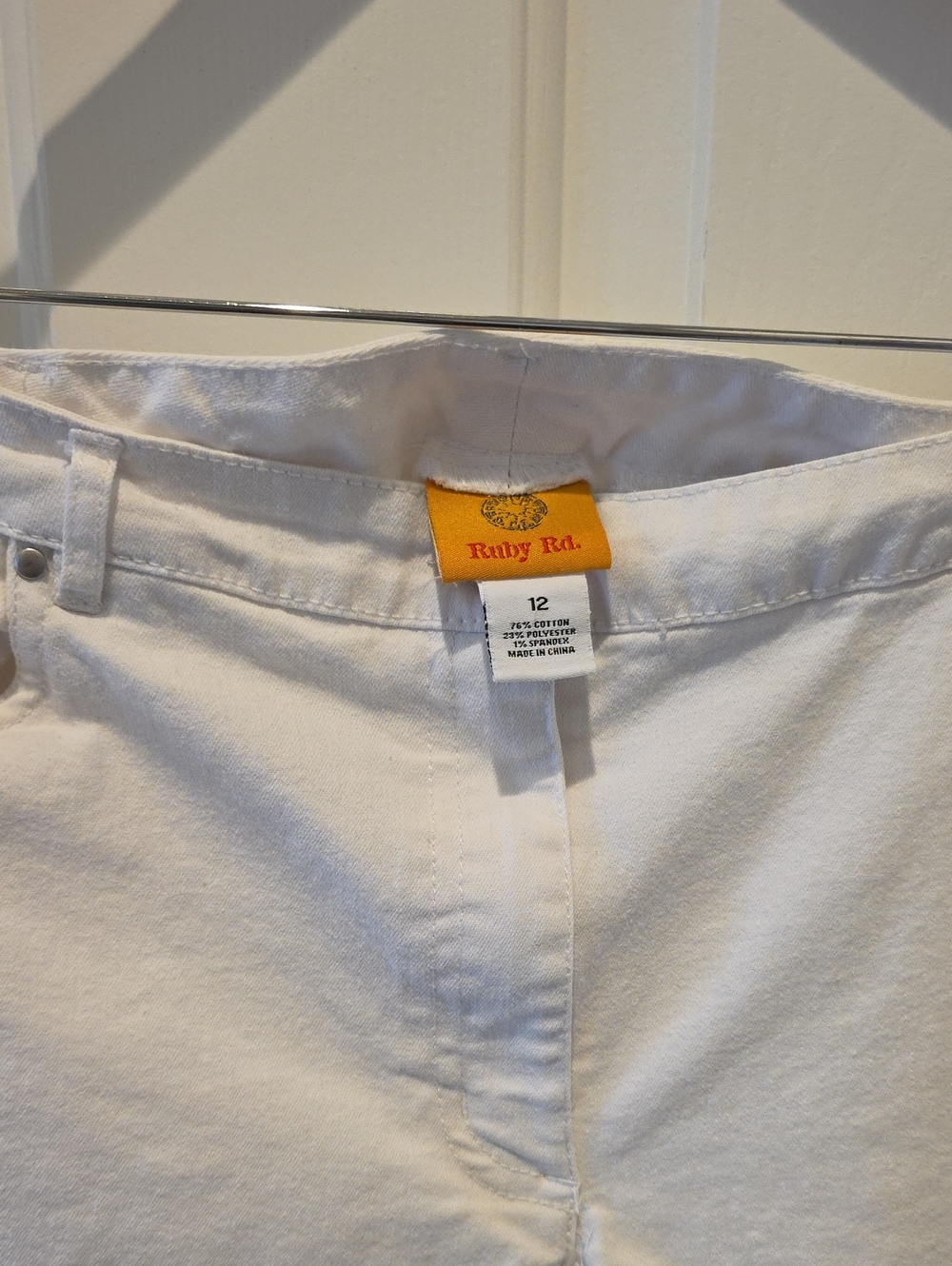 Ruby Rd. White Women's Cropped Ankle Jeans